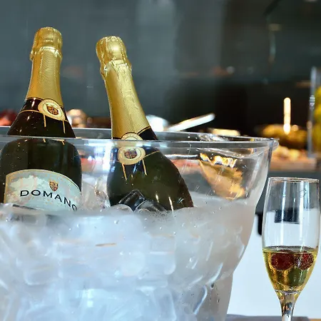 Апарт-отель Flora