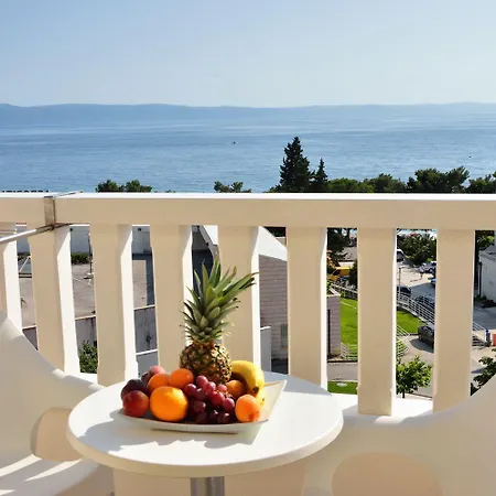 Апарт-отель Flora