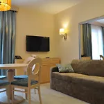 Flora Apart Otel