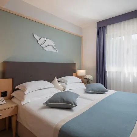 Aparthotel Flora