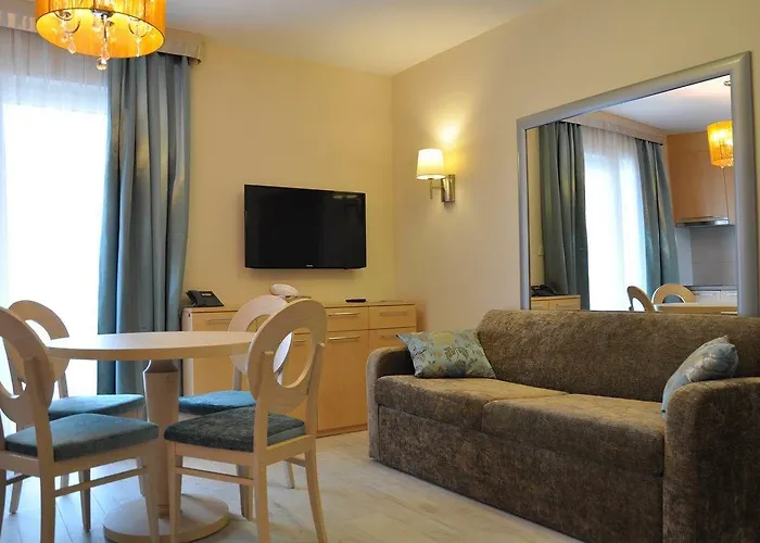Flora Apartmanhotel